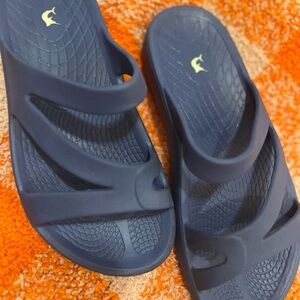 Reel Legends Stylish Blue Slide Sandals